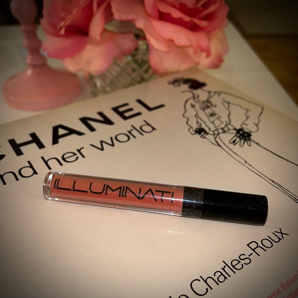 Illuminati Cosmetics Liquid Lipstick in Shade Symbol